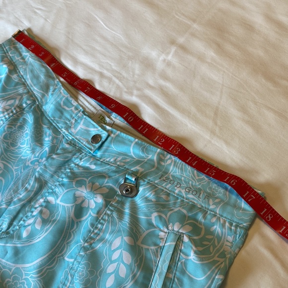 Izod Golf Flower Patterned Capris - Size 12 - Picture 10 of 14